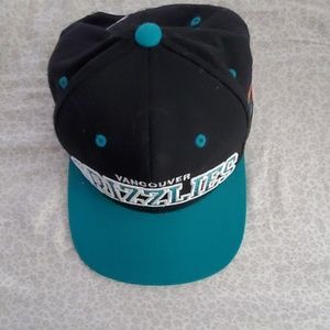 Mitchell and Ness Vancouver Grizzlies Snapback Hat
